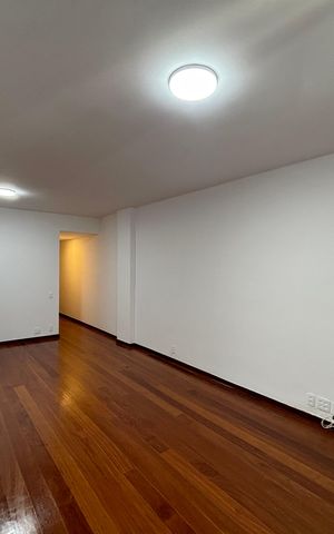 Apartamento à venda com 98m², 3 quartos e 1 vaga Apartamento à venda com 98m², 3 quartos e 1 vagaSala