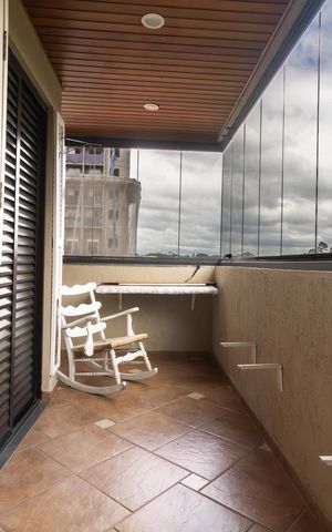 Apartamento à venda com 117m², 3 quartos e 2 vagas Apartamento à venda com 117m², 3 quartos e 2 vagasSacada