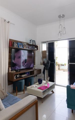 Casa à venda com 70m², 2 quartos e sem vaga Casa à venda com 70m², 2 quartos e sem vagaSala