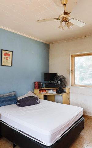 Casa à venda com 321m², 6 quartos e 4 vagas Casa à venda com 321m², 6 quartos e 4 vagasQuarto 4