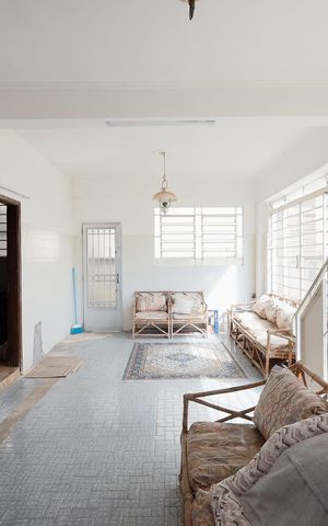 Casa à venda com 321m², 6 quartos e 4 vagas Casa à venda com 321m², 6 quartos e 4 vagasSala 2