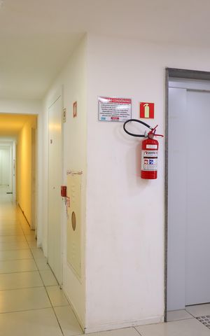 Apartamento à venda com 66m², 2 quartos e sem vagaÁrea comum - Saguão do andar