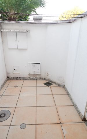 Casa de condomínio para alugar com 340m², 3 quartos e 4 vagasÁrea de Serviço
