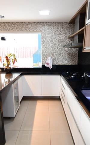 Casa de condomínio para alugar com 340m², 3 quartos e 4 vagasCozinha