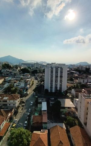 Apartamento à venda com 105m², 4 quartos e 2 vagas Apartamento à venda com 105m², 4 quartos e 2 vagasVista da sacada