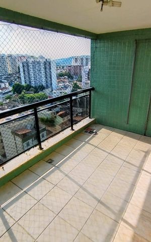 Apartamento à venda com 105m², 4 quartos e 2 vagas Apartamento à venda com 105m², 4 quartos e 2 vagasSacada