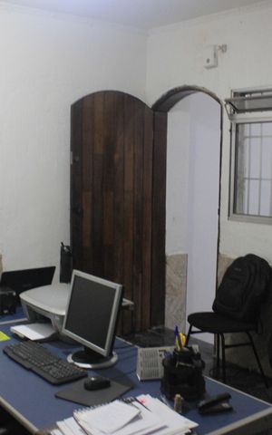 Casa à venda com 247m², 5 quartos e sem vagaSala