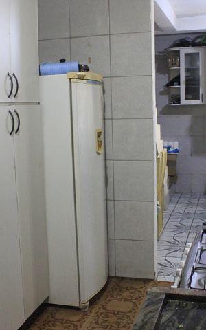 Casa à venda com 247m², 5 quartos e sem vagaCozinha da edícula