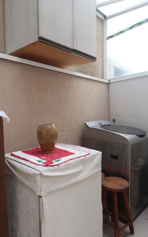 Casa de condomínio à venda com 142m², 3 quartos e 4 vagasLavanderia