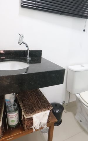 Casa de condomínio à venda com 142m², 3 quartos e 4 vagasLavabo