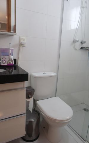 Casa de condomínio à venda com 142m², 3 quartos e 4 vagasBanheiro da Suíte