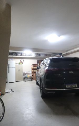 Casa de condomínio à venda com 142m², 3 quartos e 4 vagasGaragem