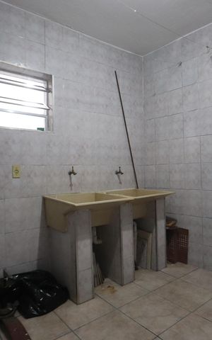 Casa à venda com 140m², 2 quartos e 5 vagasLavanderia
