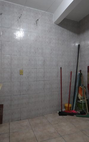 Casa à venda com 140m², 2 quartos e 5 vagasLavanderia