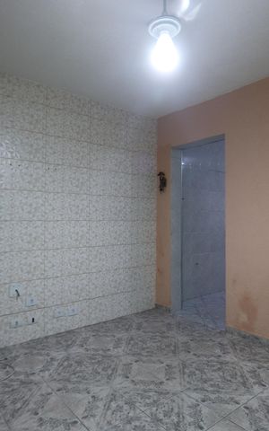 Casa à venda com 140m², 2 quartos e 5 vagasSala