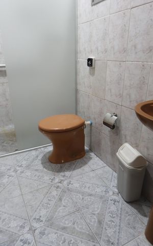Casa à venda com 140m², 2 quartos e 5 vagasBanheiro