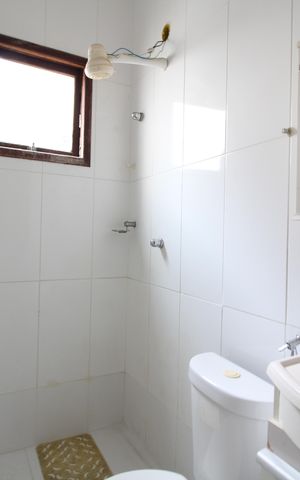 Casa de condomínio à venda com 100m², 6 quartos e 1 vagaBanheiro de Serviço