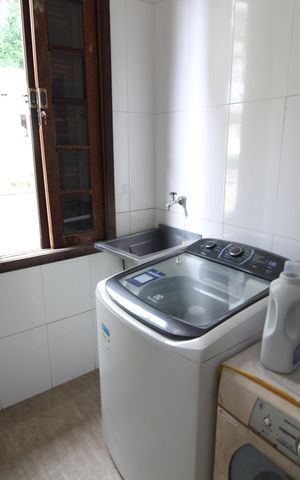 Casa de condomínio à venda com 100m², 6 quartos e 1 vagaÁrea de Serviço