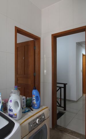Casa de condomínio à venda com 100m², 6 quartos e 1 vagaÁrea de Serviço