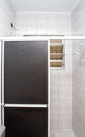 Casa à venda com 131m², 3 quartos e 2 vagasBanheiro