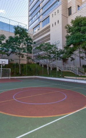Apartamento à venda com 194m², 4 quartos e 3 vagas Apartamento à venda com 194m², 4 quartos e 3 vagasÁrea comum - Quadra Poliesportiva 1
