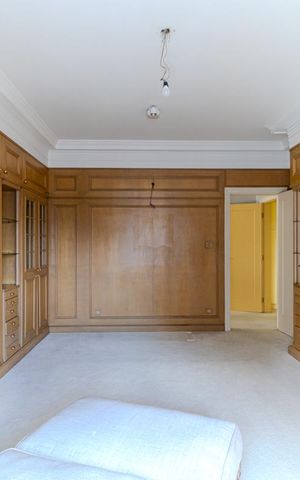 Apartamento à venda com 380m², 2 quartos e 2 vagasCloset da Suíte 2