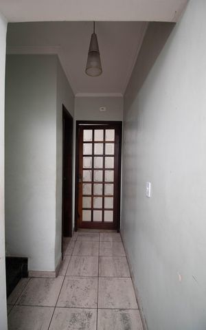 Casa à venda com 203m², 3 quartos e 2 vagas Casa à venda com 203m², 3 quartos e 2 vagasCorredor