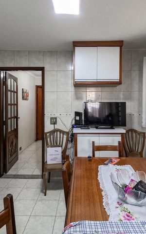 Casa à venda com 200m², 3 quartos e 2 vagas