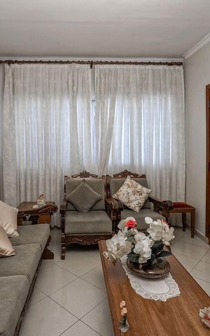 Casa à venda com 200m², 3 quartos e 2 vagas