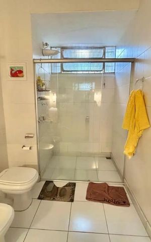 Casa para alugar com 275m², 5 quartos e 2 vagas