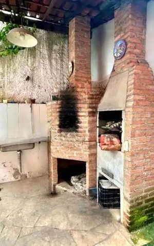 Casa para alugar com 275m², 5 quartos e 2 vagas