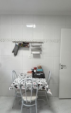 Apartamento à venda com 104m², 2 quartos e 3 vagas Apartamento à venda com 104m², 2 quartos e 3 vagasCozinha