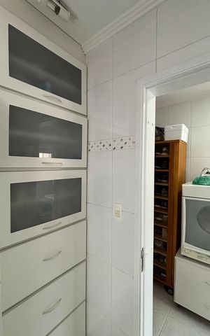 Apartamento à venda com 104m², 2 quartos e 3 vagas Apartamento à venda com 104m², 2 quartos e 3 vagasCozinha