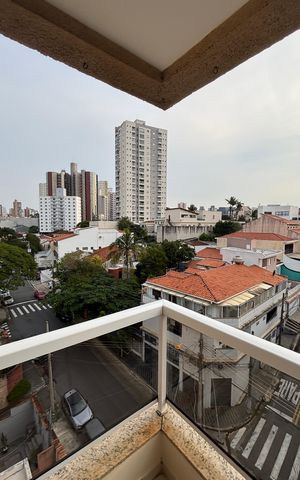Apartamento à venda com 104m², 2 quartos e 3 vagas Apartamento à venda com 104m², 2 quartos e 3 vagasSuite Varanda