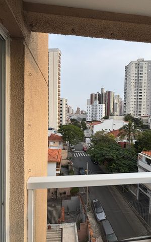 Apartamento à venda com 104m², 2 quartos e 3 vagas Apartamento à venda com 104m², 2 quartos e 3 vagasSuite Varanda