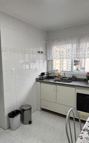 Apartamento à venda com 104m², 2 quartos e 3 vagas Apartamento à venda com 104m², 2 quartos e 3 vagasCozinha