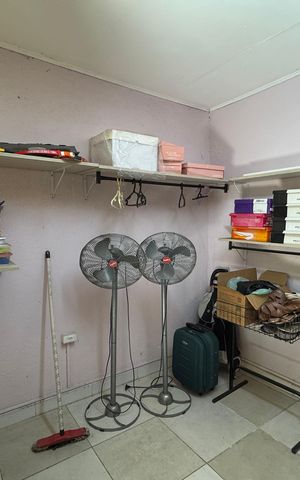 Casa à venda com 1365m², 3 quartos e sem vagaQuartinho