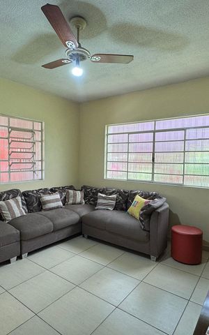 Casa à venda com 1365m², 3 quartos e sem vagaSala