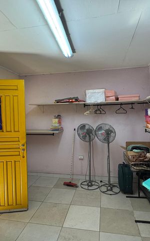 Casa à venda com 1365m², 3 quartos e sem vagaQuartinho
