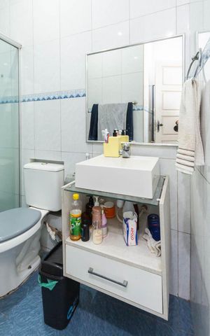 Casa à venda com 140m², 3 quartos e 1 vagaBanheiro