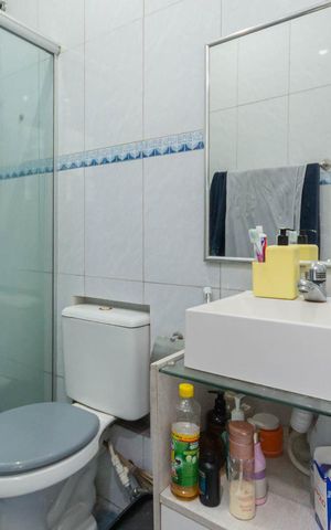 Casa à venda com 140m², 3 quartos e 1 vagaBanheiro