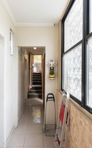 Casa à venda com 140m², 3 quartos e 1 vagaCorredor