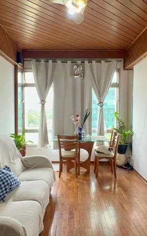 Apartamento à venda com 93m², 2 quartos e 1 vaga Apartamento à venda com 93m², 2 quartos e 1 vagaSala