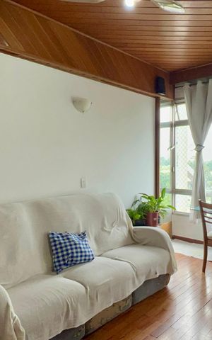 Apartamento à venda com 93m², 2 quartos e 1 vaga Apartamento à venda com 93m², 2 quartos e 1 vagaSala