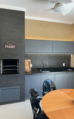 Casa de condomínio à venda com 205m², 3 quartos e 4 vagasÁrea Comum