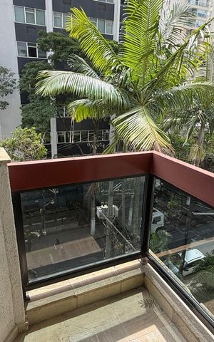 Apartamento à venda com 146m², 4 quartos e 2 vagas Apartamento à venda com 146m², 4 quartos e 2 vagasVaranda