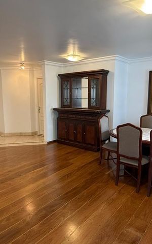 Apartamento à venda com 146m², 4 quartos e 2 vagas Apartamento à venda com 146m², 4 quartos e 2 vagasSala