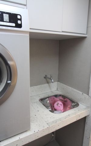 Apartamento à venda com 130m², 2 quartos e 2 vagasÁrea de Serviço