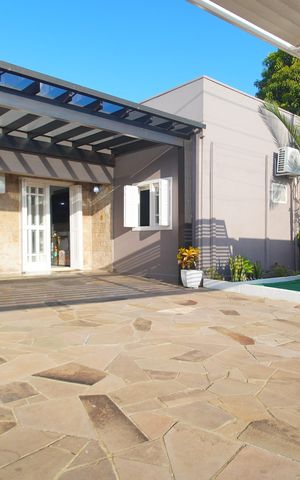 Casa à venda com 293m², 3 quartos e 5 vagasÁrea externa
