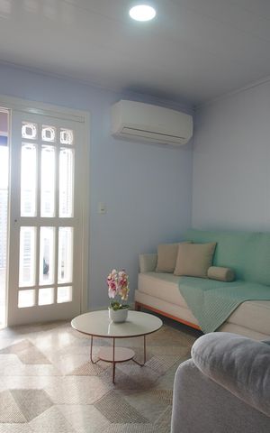Casa à venda com 293m², 3 quartos e 5 vagasSala